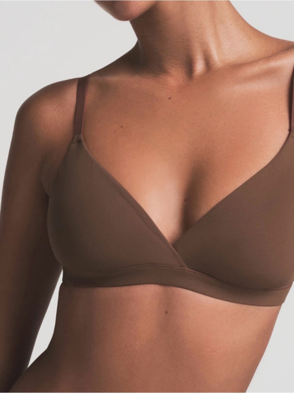 FITS EVERYBODY CROSSOVER BRALETTE NWT